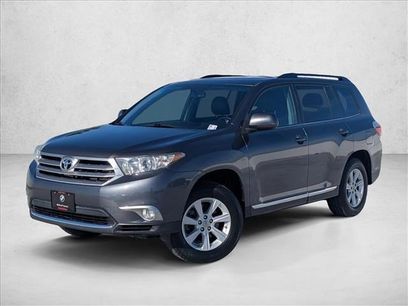 Used 2012 Toyota Highlander SE w/ Tow Pkg