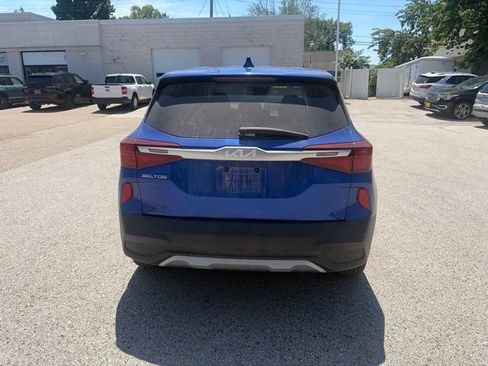 Used 2022 Kia Seltos LX AWD/4WD image 7