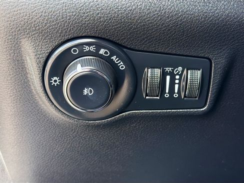 Used 2024 Jeep Compass Limited AWD/4WD image 32