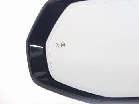 Used 2023 Cadillac XT6 Sport w/ Platinum Package image 28