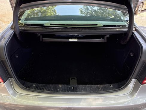 Used 2014 Mercedes-Benz E 350 Sedan image 30
