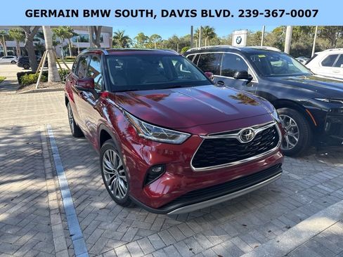 Used 2021 Toyota Highlander Platinum image 11