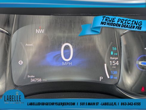 Used 2023 Chrysler Pacifica Touring-L FWD image 21