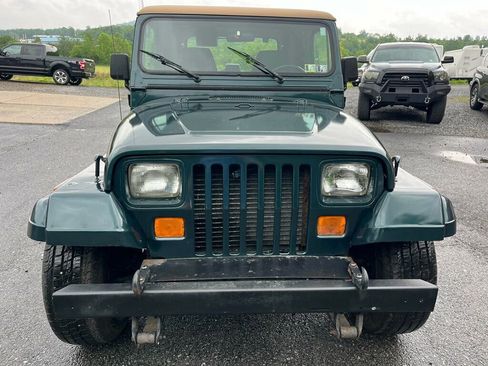 Used 1994 Jeep Wrangler S image 9