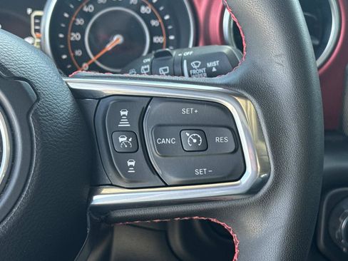 Used 2023 Jeep Wrangler Unlimited Rubicon w/ LED Lighting Group AWD/4WD image 26