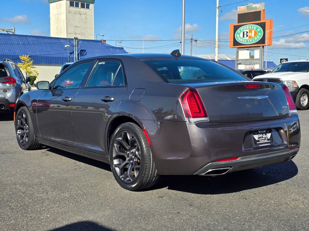 Used 2019 Chrysler 300 S RWD image 8
