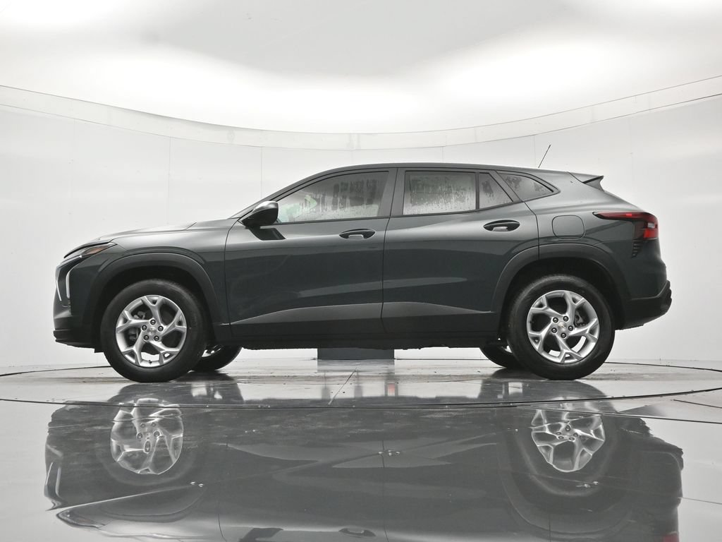 New 2026 Chevrolet Trax LS w/ LS Convenience Package FWD image 42
