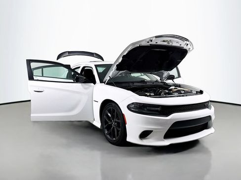 Used 2020 Dodge Charger R/T w/ Driver Convenience Group RWD image 17