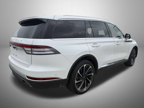 Used 2020 Lincoln Aviator Reserve w/ Equipment Group 202A AWD/4WD image 3