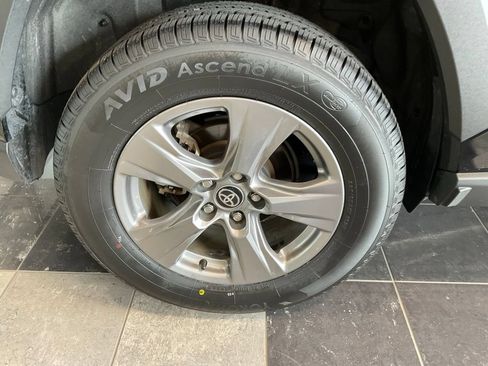 Certified 2025 Toyota RAV4 LE AWD/4WD image 6