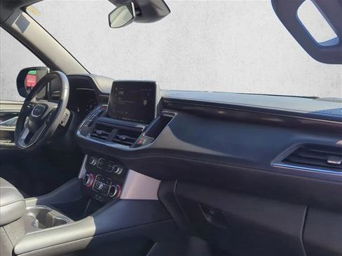 Used 2023 GMC Yukon SLE image 27
