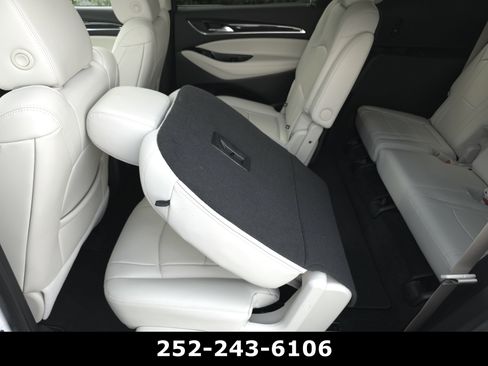 Used 2023 Buick Enclave Essence w/ Experience Buick Package FWD image 33