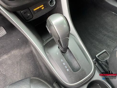Used 2019 Chevrolet Trax LT w/ LT Convenience Package image 23