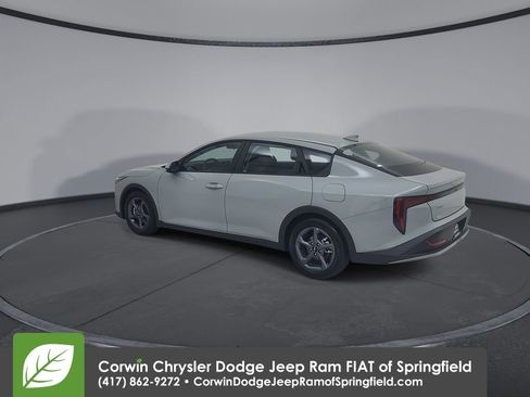 Used 2025 Kia K4 FWD image 10