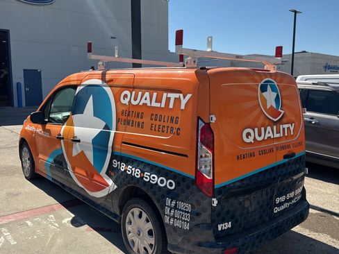 Used 2022 Ford Transit Connect XL image 4