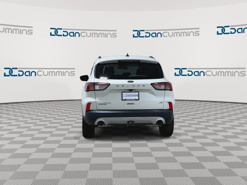 Used 2020 Ford Escape Titanium AWD/4WD image 8
