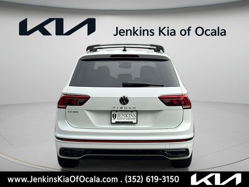 Used 2024 Volkswagen Tiguan SE R-Line FWD image 4
