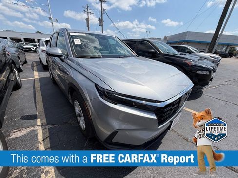 Used 2025 Honda CR-V LX image 2