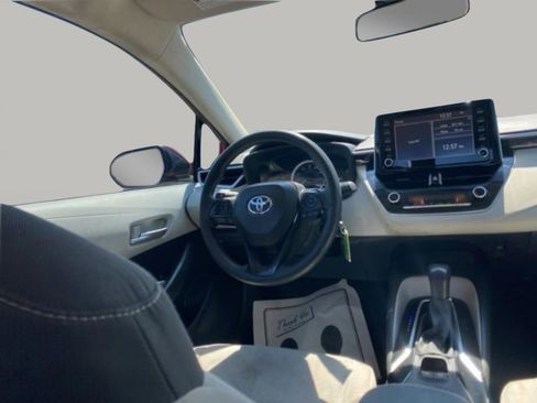Used 2020 Toyota Corolla LE image 14