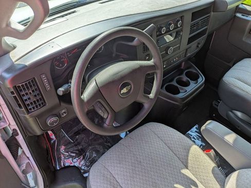 Used 2024 Chevrolet Express 3500 LT w/ LT Preferred Equipment Group RWD image 11