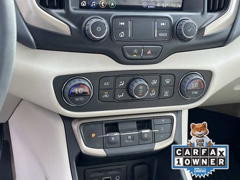 Used 2024 GMC Terrain Denali w/ Denali Premium Package image 32