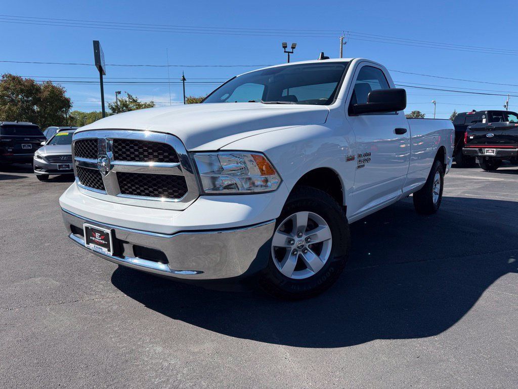 Used 2022 RAM 1500 Classic SLT AWD/4WD image 1