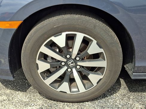 Used 2025 Honda Odyssey EX-L image 4