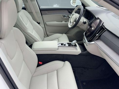 New 2026 Volvo XC90 T8 Ultra w/ Protection Package Premier AWD/4WD image 24