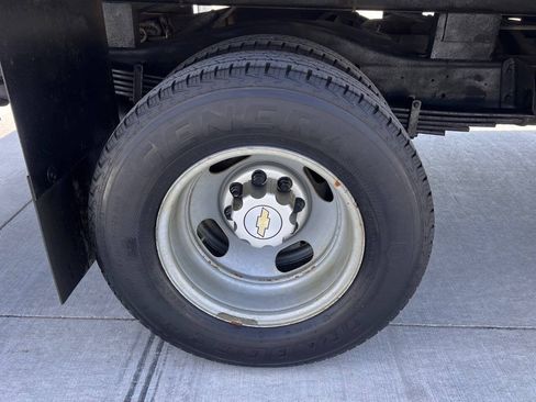 Used 2014 Chevrolet Express 3500 RWD image 15