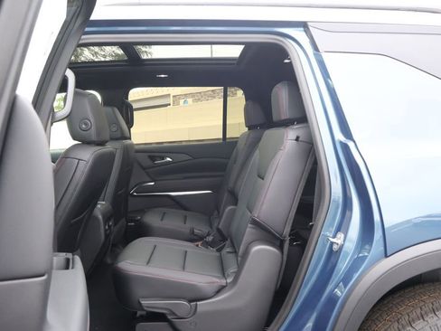 New 2026 Chevrolet Traverse Z71 w/ Enhanced Driving Package AWD/4WD image 37