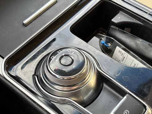 Used 2019 Ford Edge SEL w/ Equipment Group 201A image 25