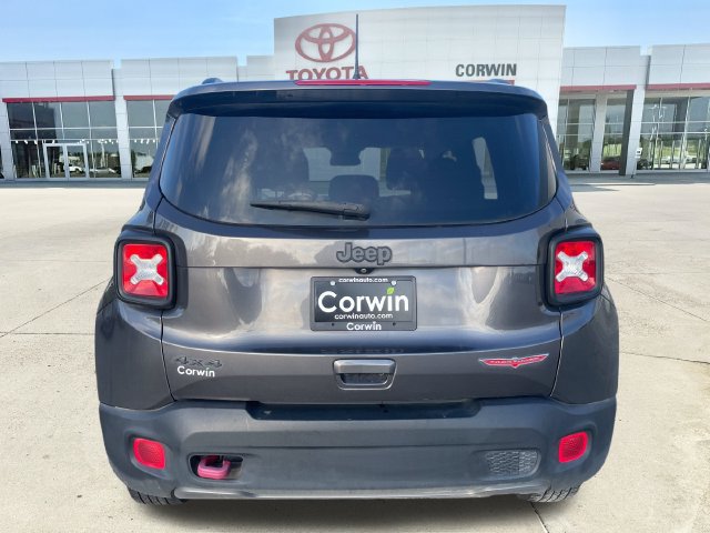 Used 2020 Jeep Renegade Trailhawk AWD/4WD image 4