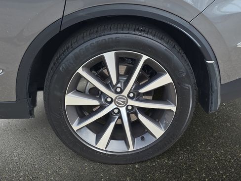 Certified 2025 Acura MDX FWD w/ Technology Package image 32