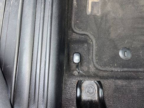 Used 2016 Kia Soul + image 24