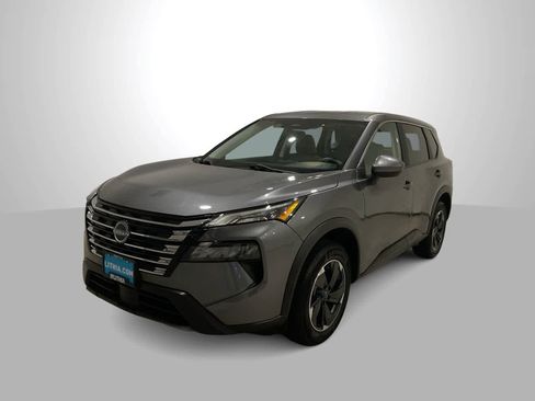 Used 2024 Nissan Rogue SV image 1