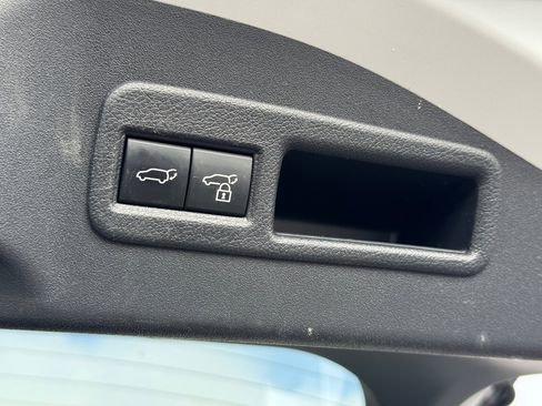 Used 2024 Toyota bZ4X FWD image 17