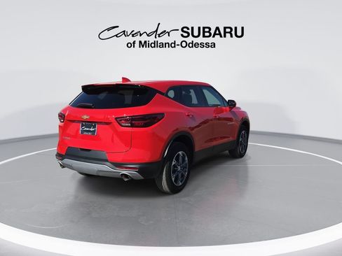 Used 2025 Chevrolet Blazer LT FWD image 8
