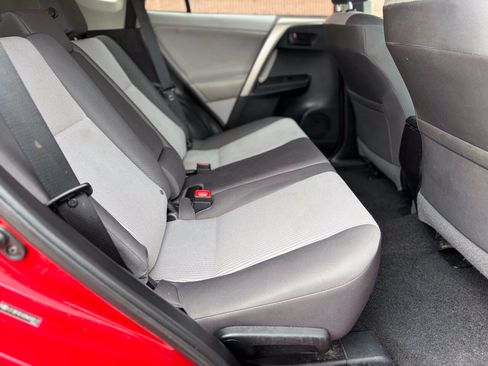 Used 2013 Toyota RAV4 LE AWD/4WD image 15