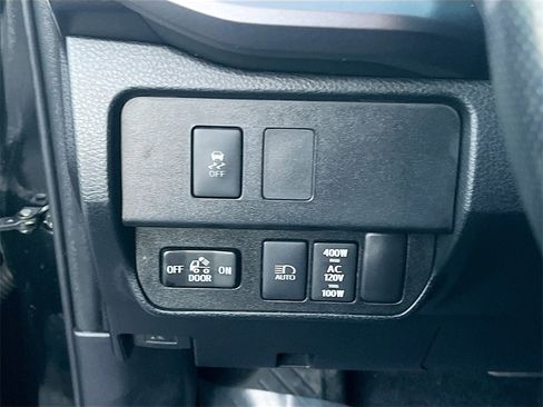 Used 2020 Toyota Tacoma TRD Sport w/ Technology Package image 10