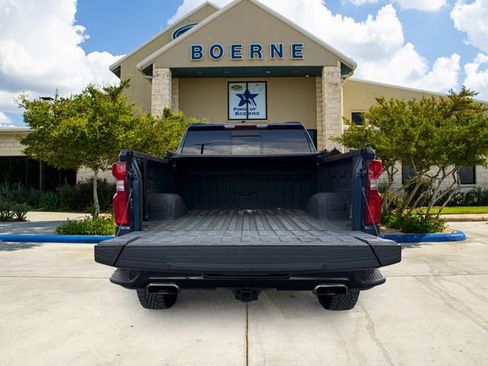 Used 2021 Chevrolet Silverado 1500 LT Trail Boss w/ Convenience Package II AWD/4WD image 6