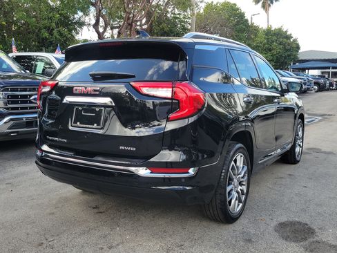Used 2023 GMC Terrain Denali image 5