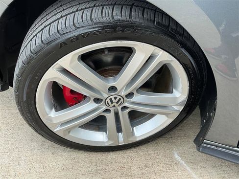 Used 2017 Volkswagen Jetta GLI FWD image 23
