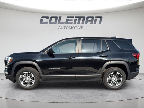 Used 2026 GMC Terrain Elevation FWD image 2