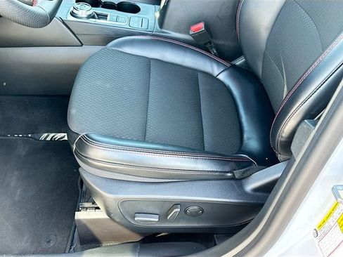 Used 2025 Ford Escape ST-Line image 18