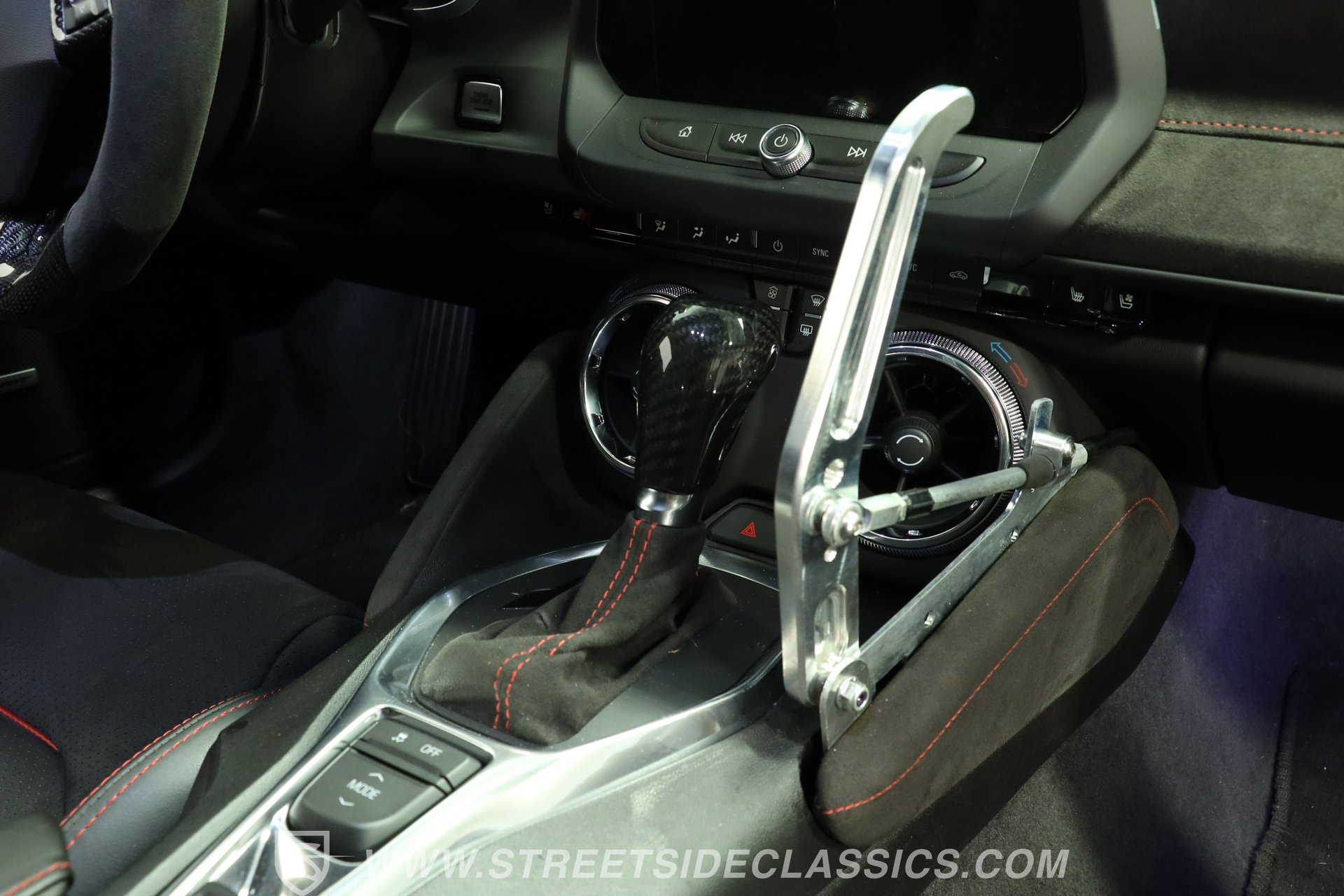 Used 2018 Chevrolet Camaro ZL1 RWD image 40
