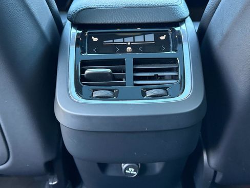 Used 2019 Volvo XC60 T6 Inscription image 15