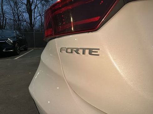 Used 2024 Kia Forte LXS image 32