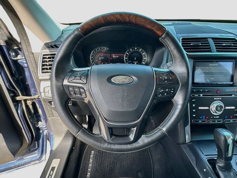Used 2016 Ford Explorer Platinum AWD/4WD image 11