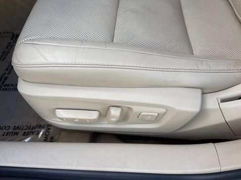 Used 2015 Lexus ES 300h w/ Navigation System Package FWD image 13