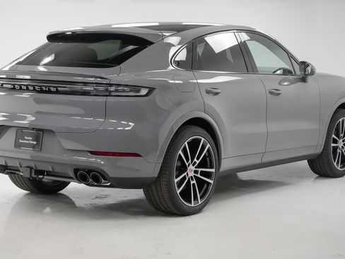 New 2025 Porsche Cayenne Coupe image 10